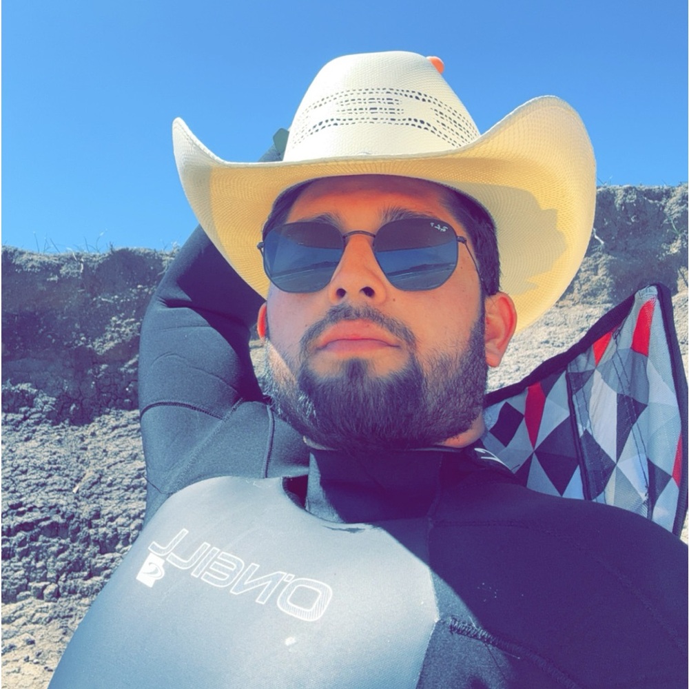 Meet your Posher, Cristoper